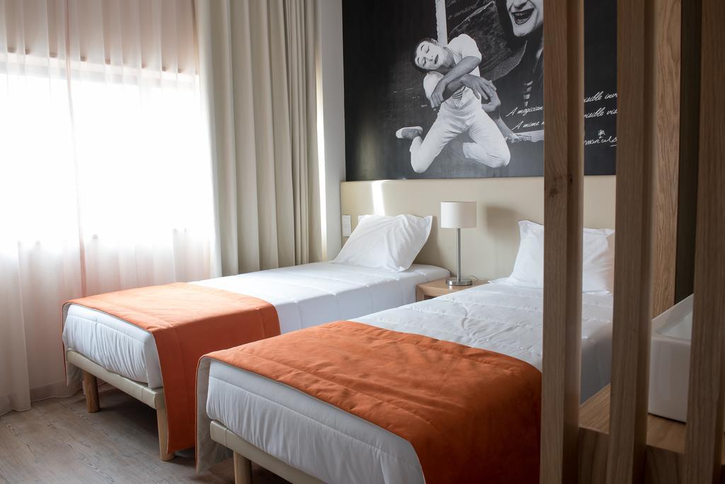 Porto Coliseum Hotel Esterno foto
